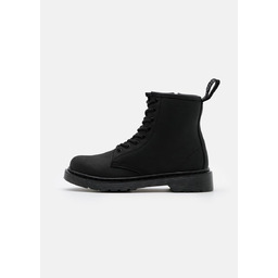 DR.MARTENS 1460 SERENA MONO REPUBLIC WP ŚNIEGOWCE DZIECIĘCE