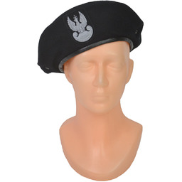 Beret wojskowy czarny 418/MON z wyszywanym orłem -