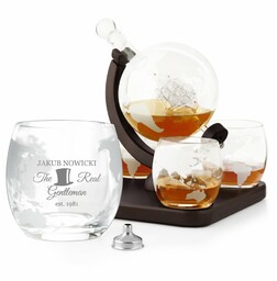 Karafka szklana ze statkiem do whisky z 4