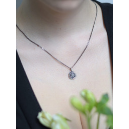 Zawieszka srebrna - Oksydowana róża mała