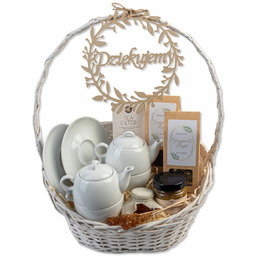 Wiklinowy biały kosz prezentowy;podziękowania dla rodziców;personalizowany z herbatą