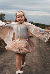 Korona z cekinami w kolorze różowego złota