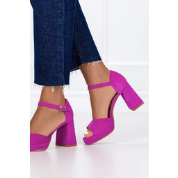 Fuksjowe sandały skórzane na klocku z zakrytą piętą