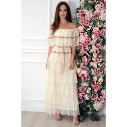 Sukienka maxi hiszpanka z koronkowych falban jasny beż