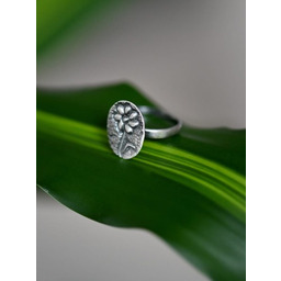 Pierścionek srebrny - Stokrotka oksydowana