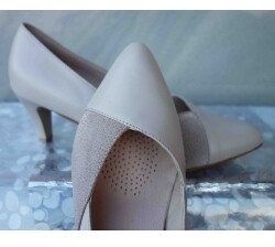 SKÓRZANE czółenko beżowe Eleganckie szersze obcas 40