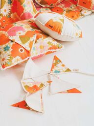 Bawełniana girlanda dekoracyjna "Picnic with flowers"