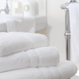 Mitre Comfort Ręcznik kąpielowy Nova biały