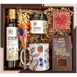 Kosz prezentowy zestaw z kawą;kubkiem i syropem