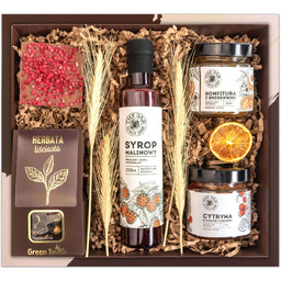 Kosz prezentowy zestaw z herbatą;przetworami i czekoladką. Pudełko