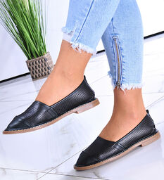 Ażurowe czarne baleriny