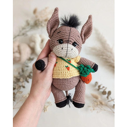 Pakamera Osiołek na szydełku 26 cm Amigurumi -