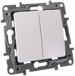 Łącznik świecznikowy podwójny 10A NILOE eco Legrand 764505