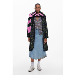 Długi pikowany płaszcz