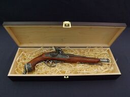 Replika pistolet Brescia w pudełku Denix model 1013G+P02