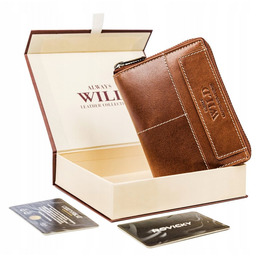 Duży, skórzany portfel w orientacji pionowej z systemem