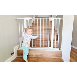 Bramka zabezpieczająca schody, szer. 75-82cm, barierka na drzwi,