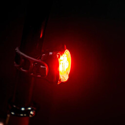 Lezyne Lampka tylna ZECTO DRIVE+ 200 Lumenów, USB-C