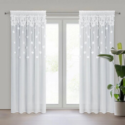 Firana biała zdobiona aplikacją 3D w róże FCC-01