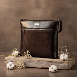 Polska skórzana listonoszka zamszowa SHE 714 czekolada