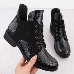 Botki damskie lakierowane kroko czarne Vinceza 16477