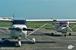 Rodzinny lot widokowy samolotem nad Bydgoszczą ZONDA.aero