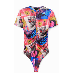 Body z marszczeniem i motywem kolażu