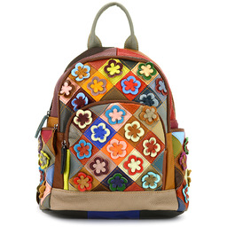 Damski skórzany plecak w kolorową mozaikę i kwiaty