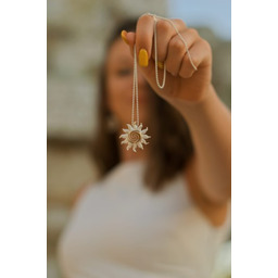 Wisiorek srebrny - Białe słoneczko