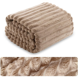 Koc 160 x 200 Mikrofibra Tłoczona Pasy Nuvio