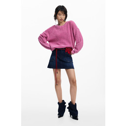 Sweter z dzianiny z haftami
