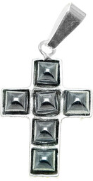 Srebrny krzyżyk z hematytem