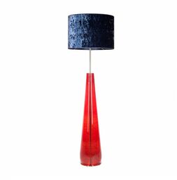 Lampa podłogowa z czerwoną podstawą i granatowym kloszem