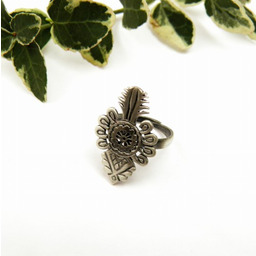 Pierścionek z parzenicą góralską