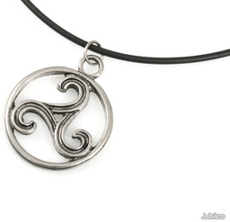WISIOREK TRISKELION CELTYCKI celtic kauczuk wir symbole celtyckie