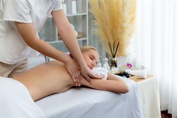 Kojący masaż aromaterapeutyczny w salonie Genesa we Wrocławiu