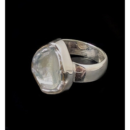 Pakamera Pierścionek surowy z perłą