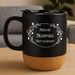 Kubek ceramiczny czarny z przykrywką dla babci