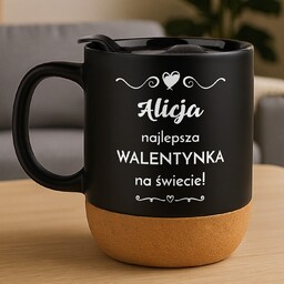 Kubek ceramiczny czarny z przykrywką dla żony dziewczyny