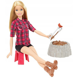 Barbie na biwaku płonące ognisko