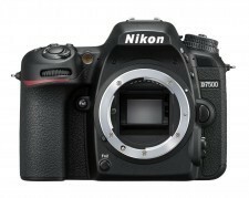 Nikon D7500 + Nikkor 18-140 mm f/3.5-5.6 G