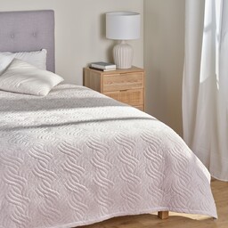 Jednokolorowa narzuta na łóżko z wytłoczonym wzorem Bessaria