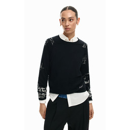 Cienki sweter z napisami