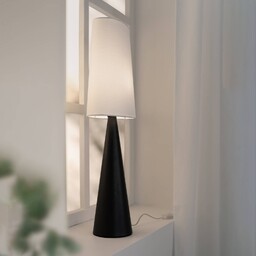 Markslöjd Lampa stołowa Conus z kloszem w kolorze