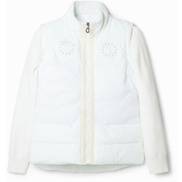 Krótka kurtka o dopasowanym kroju z różnymi fakturami