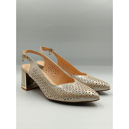 Złote ażurowe czółenka z otwartą piętą złote detale