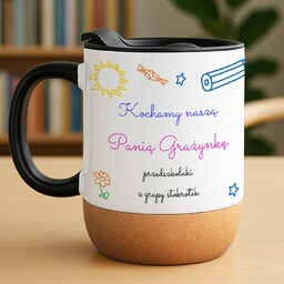 Kubek ceramiczny biały z przykrywką na zakończenie roku