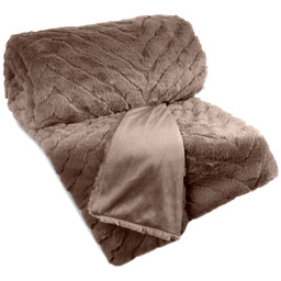 Koc futrzany ciemnobeżowy z efektem 3D K190-02