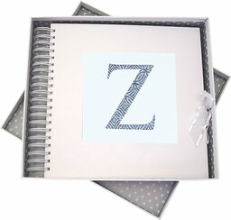 Białe bawełniane karty alfabetyka, karta i książeczka pamięci,