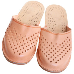 Ażurowe kapcie klapki domowe ze skóry naturalnej beżowe